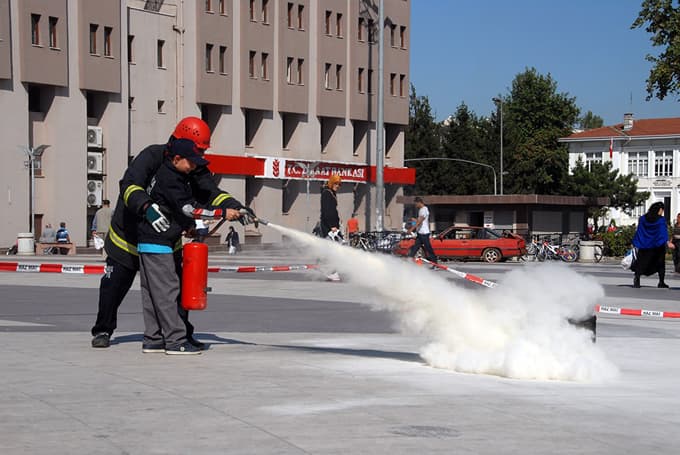 Çelebi "2014 yılında 2 bin 413 yangına müdahale ettik"