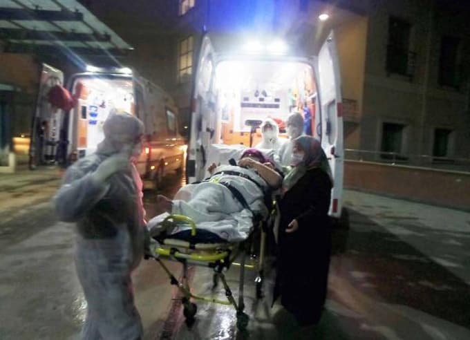 Umreden dönen 2 kişi Mers virüsü şüphesiyle hastanede