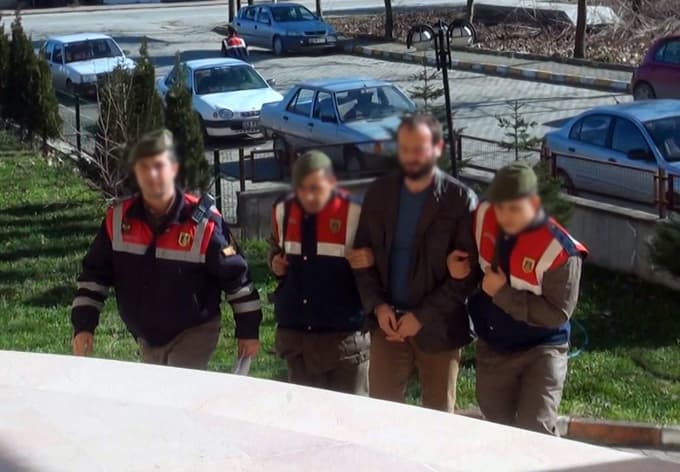 Sakarya'da uyuşturucu operasyonu: 9 gözaltı