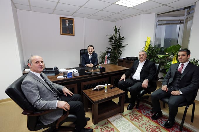 Yenikent'e Yüksek Okul ve Yurt yapımını görüştüler