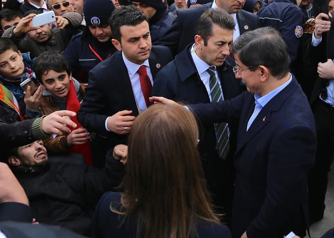 Başbakan Davutoğlu, engellilerin hayalini gerçekleştirecek