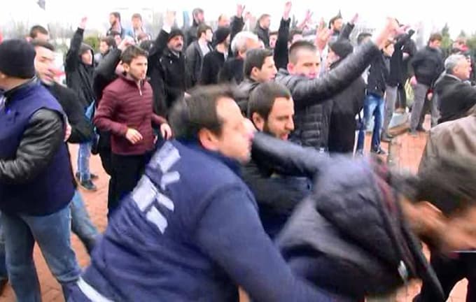 SAÜ'de öğrenciler arasında kavga çıktı