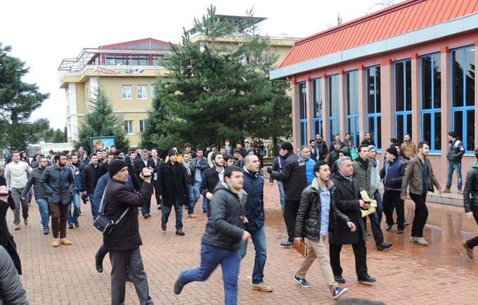 SAÜ'de öğrenciler arasında kavga çıktı