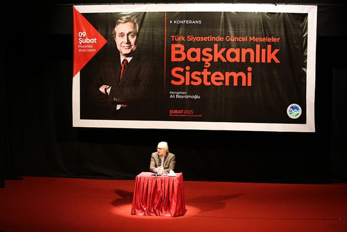 Başkanlık Sistemi konulu konferans gerçekleşti