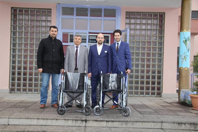 Ferizli'de cezaevine tekerlekli sandalye hediye edildi