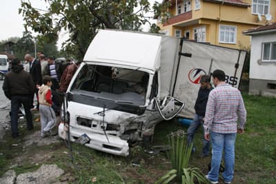 Kuzuluk'ta Trafik Kazası: 2 Yaralı