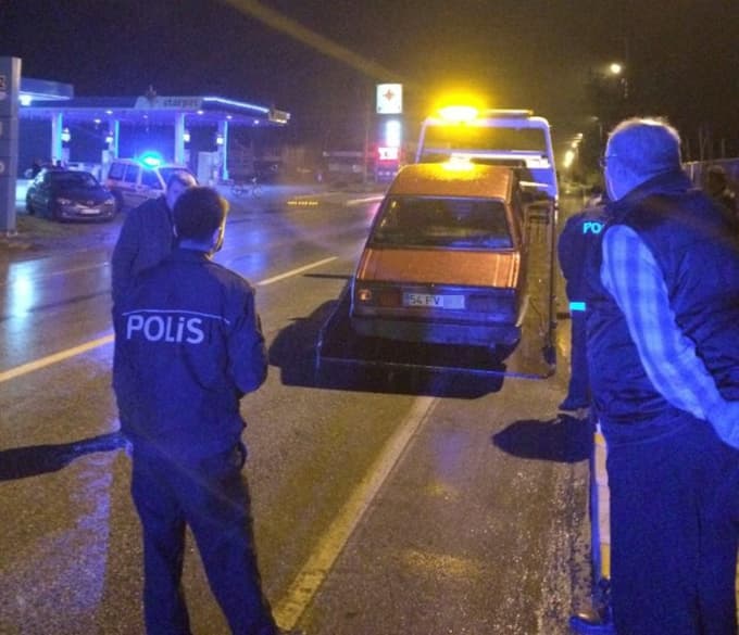 Polis, aracını bağlamak isteyince sinir krizi geçirdi
