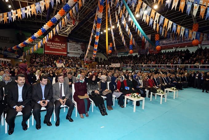 AK Parti Sakarya İl Kadın Kolları Kongresi düzenlendi