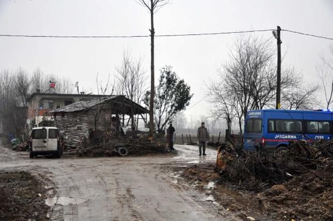 Akyazı'da sobadan zehirlenen çift öldü