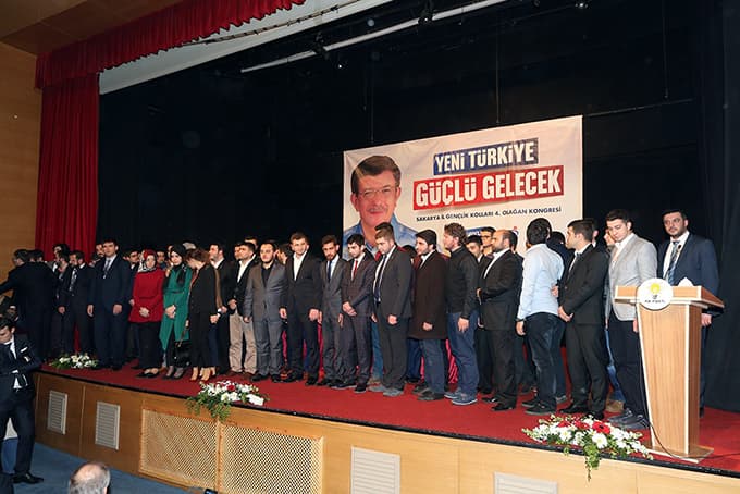 Toçoğlu, 4.Olağan İl Gençlik Kolları Kongresine katıldı