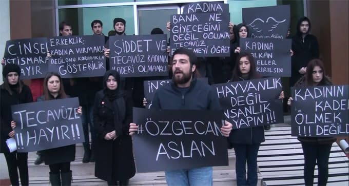 Vadi 54 Yurtları öğrencileri Özgecan için toplandı
