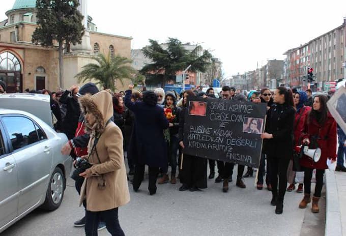 'Özgecan ve katledilen değerli kadınlar anısına' yürüdüler
