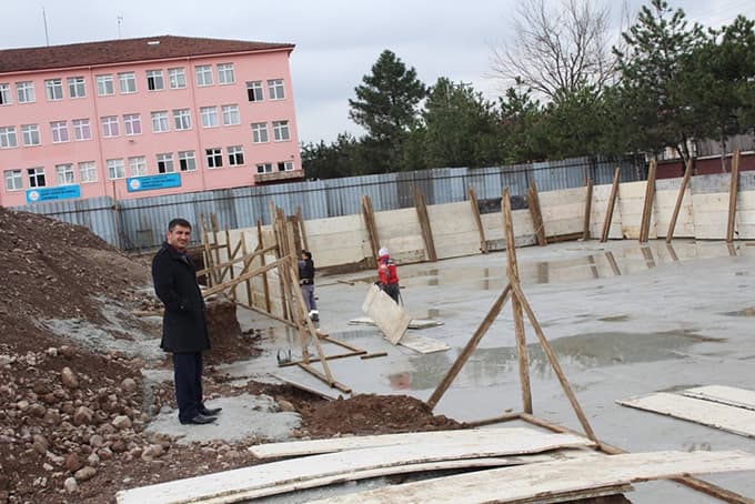 Karapürçek'te İmam Hatip Ortaokulu inşaatı başladı