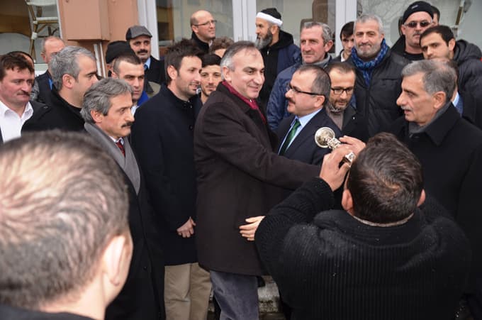 İsmail Gündoğdu'nun aday adaylık müracaatına yoğun ilgi