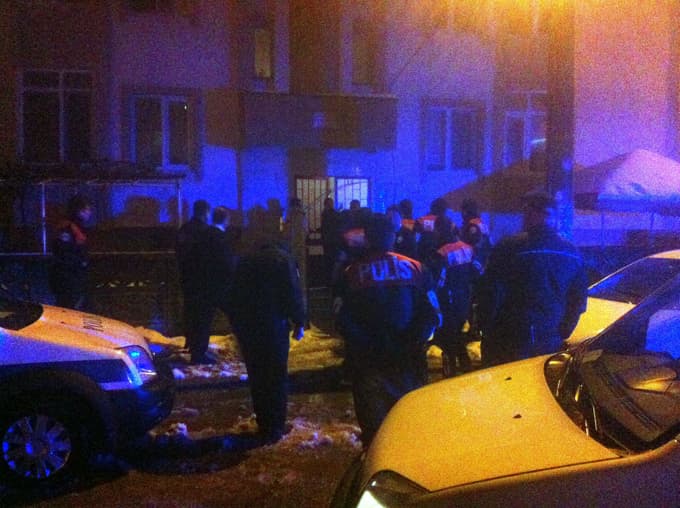 Erenler'de alkollü genç, polisi yaraladı