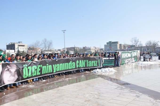 Tatangalardan Özgecan için dev yürüyüş