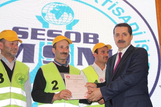 Bakan Çelik'ten 1 milyon 300 bin esnafa müjde