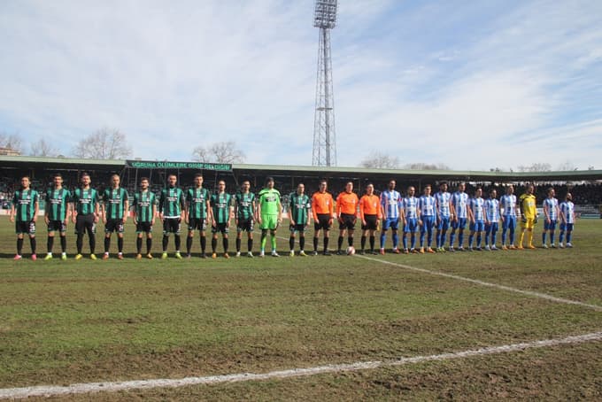 Sakaryaspor'a bir darbe de Erzurumspor'dan geldi