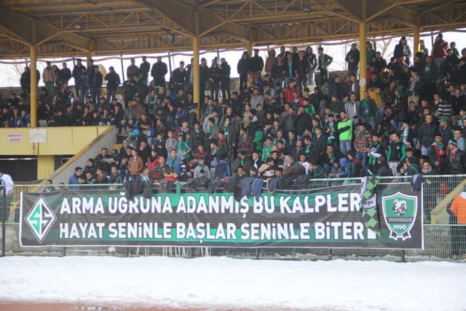 Sakaryaspor'a bir darbe de Erzurumspor'dan geldi