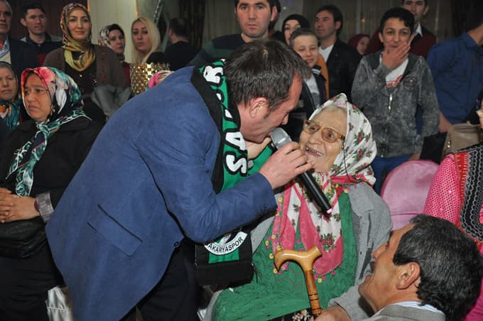 Dikmenliler gelenekselleşen gecelerinde buluştu