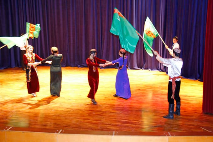 Türkmenistan Bayrak Şöleni SAÜ'de düzenlendi
