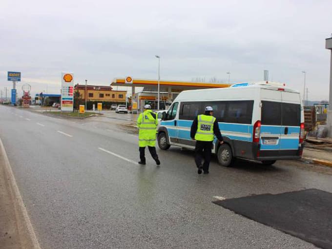 Trafik ekiplerinden minibüs ve dolmuşlara denetim