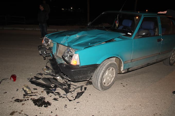 Akyazı'da trafik kazası: 3 Yaralı
