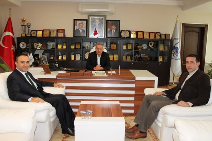 'Sakarya Ak Parti'nin kalesidir'