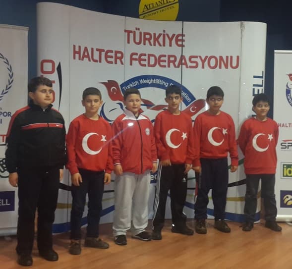 Caner Çendik Halterde Türkiye Şampiyonu oldu