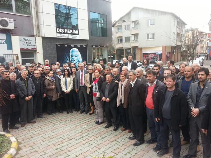 Isır, Yoğun Kalabalık Eşliğinde Aday Adaylığını Açıkladı