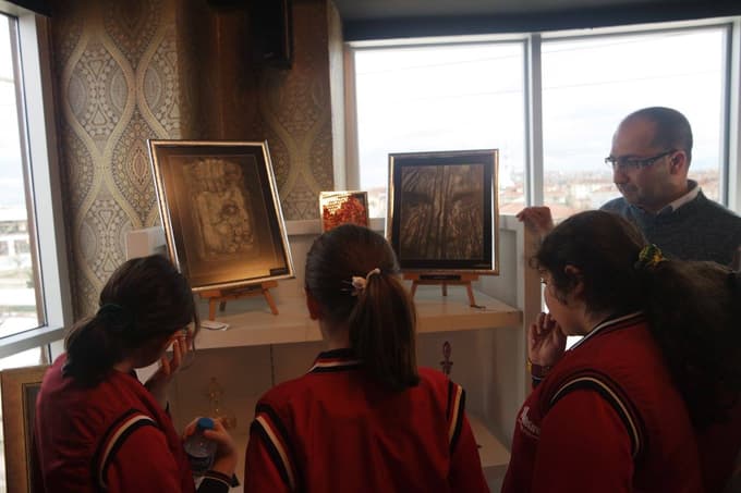 Öğrenciler 'Sanatsal Concept' sanat galerisini gezdi