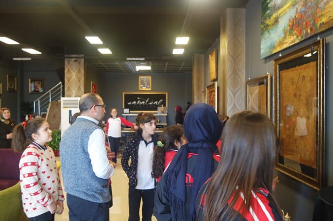Öğrenciler 'Sanatsal Concept' sanat galerisini gezdi