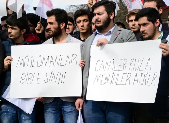 MTTB üyeleri, 28 Şubat sürecinde yaşananları protesto etti