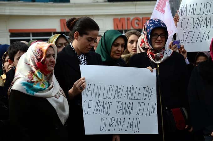 MTTB üyeleri, 28 Şubat sürecinde yaşananları protesto etti