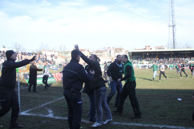Sakaryaspor'a bir darbe de Erzurumspor'dan geldi