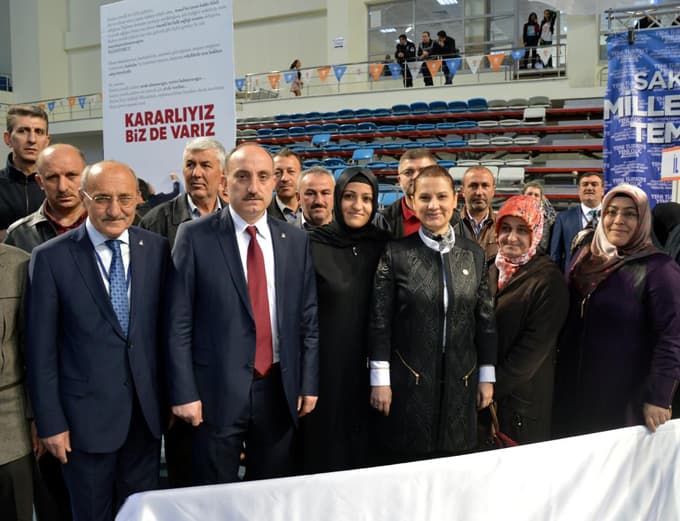 Ak Parti'de temayül yoklaması yapıldı