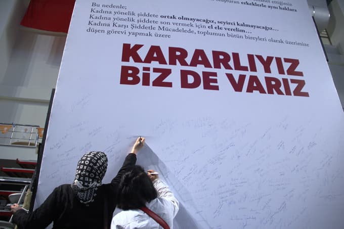 Ak Parti'de temayül yoklaması yapıldı