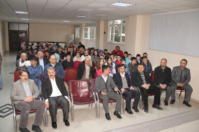 Akyazı'da satranç turnuvası düzenlendi