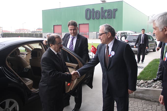 Vali Coş'tan Otokar fabrikasına ziyaret