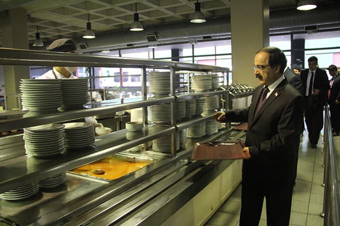 Vali Coş'tan Otokar fabrikasına ziyaret