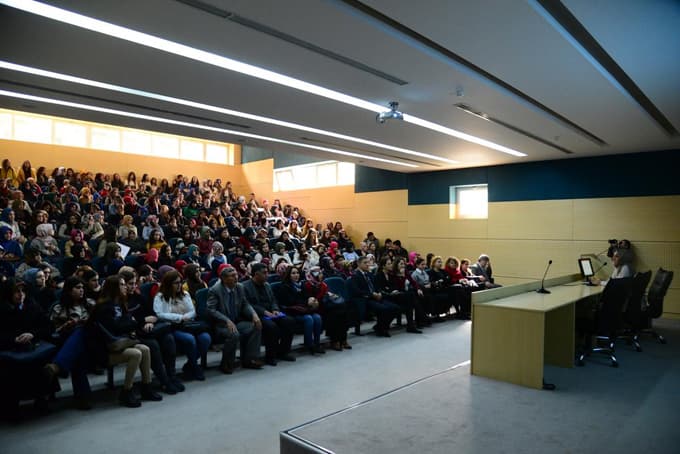 SAÜ'de "Dünya Kadınlar Günü" konferansı düzenlendi
