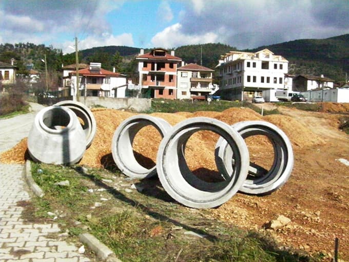 Taraklı'da kanalizasyon çalışmaları başladı