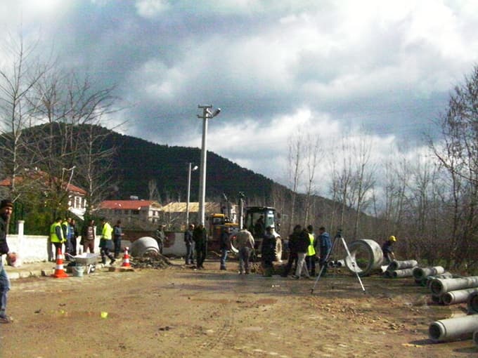 Taraklı'da kanalizasyon çalışmaları başladı
