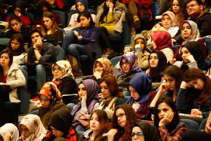 'Tarih, olanı olduğu şekilde anlatmaktır'