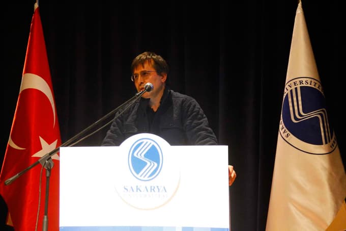 'Tarih, olanı olduğu şekilde anlatmaktır'