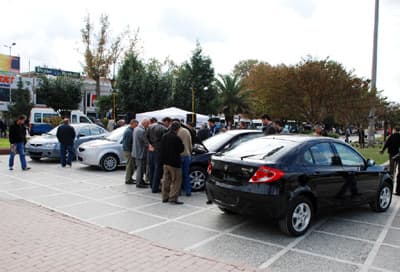 <p align="center"><font face="arial,helvetica,sans-serif" size="2">Standı gezen vatandaşlar, Proton'a b&uuml;y&uuml;k ilgi g&ouml;sterdi.<br /></font></p>