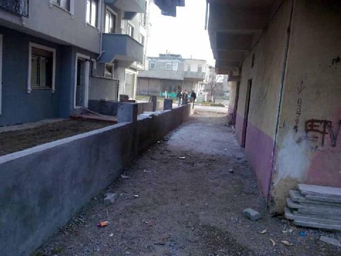 Balkondan düşen minik Fatmanur kurtarılamadı!