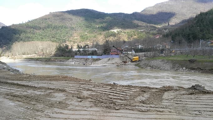 Kaymakam Akbıyık hidroelektrik santrallerini inceledi