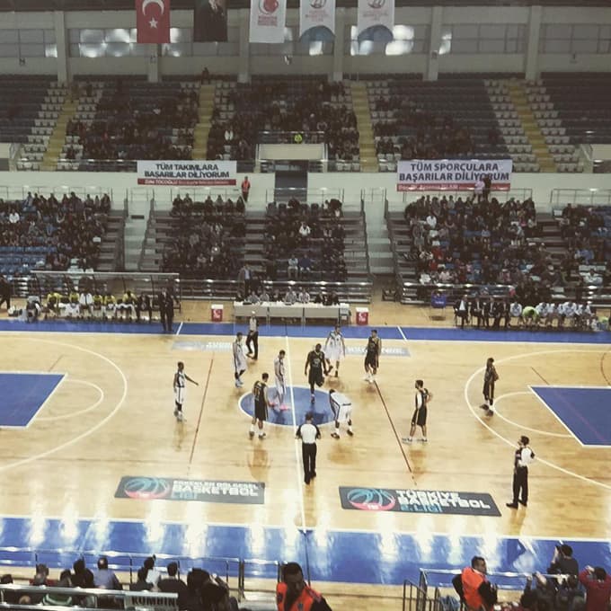 Sakarya BŞB farklı kazandı