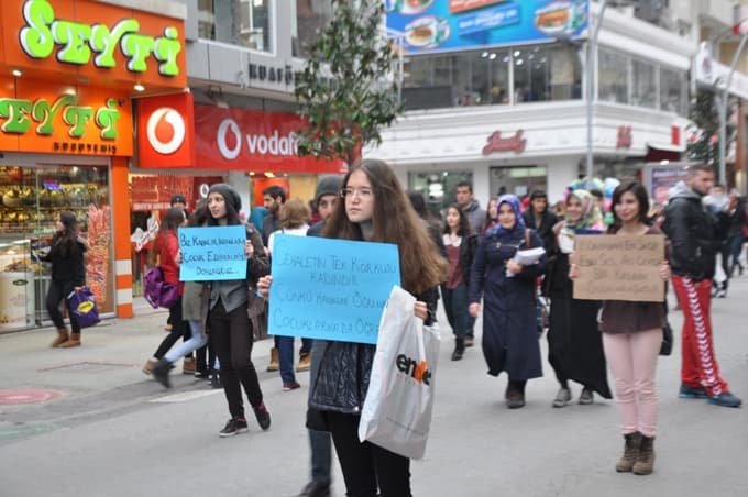 Üniversite öğrencilerinden anlamlı etkinlik